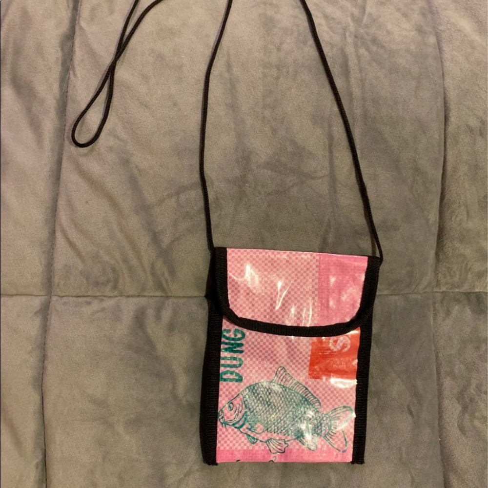 Cross body pink purse